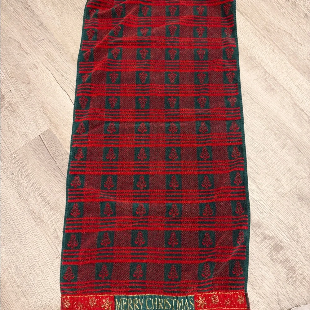 Vintage Merry Christmas Bath Towel Set Embroidered Retro JC Penny Red Green Gold